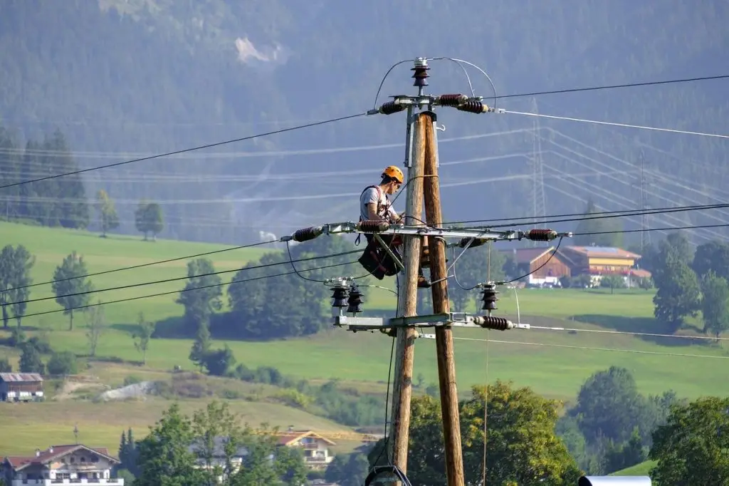 Professionele elektricien in Berkel en Rodenrijs voert elektrische inspectie uit voor veilig onderhoud